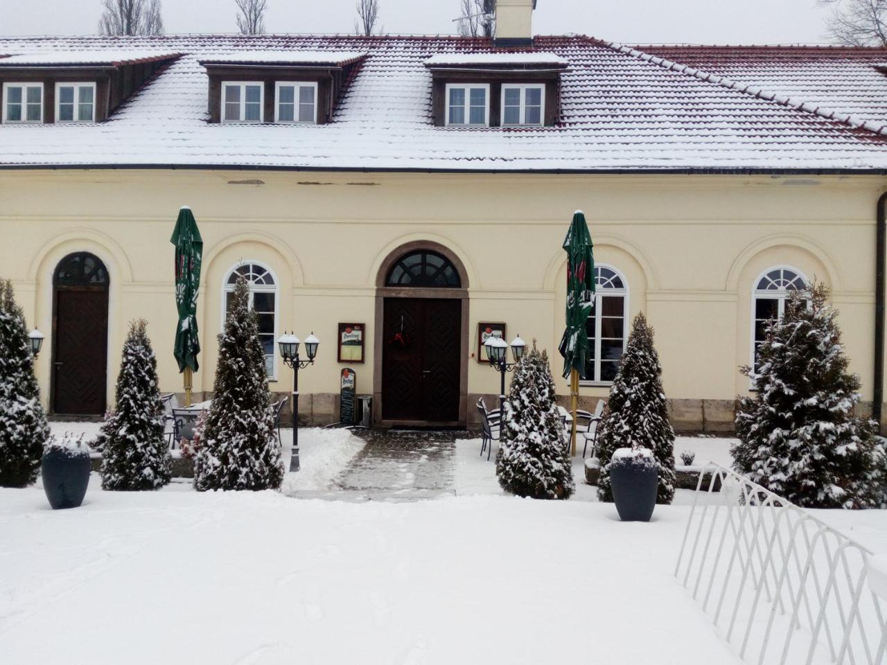 Zámecký hotel Metternich Velka Hledsebe Exterior foto